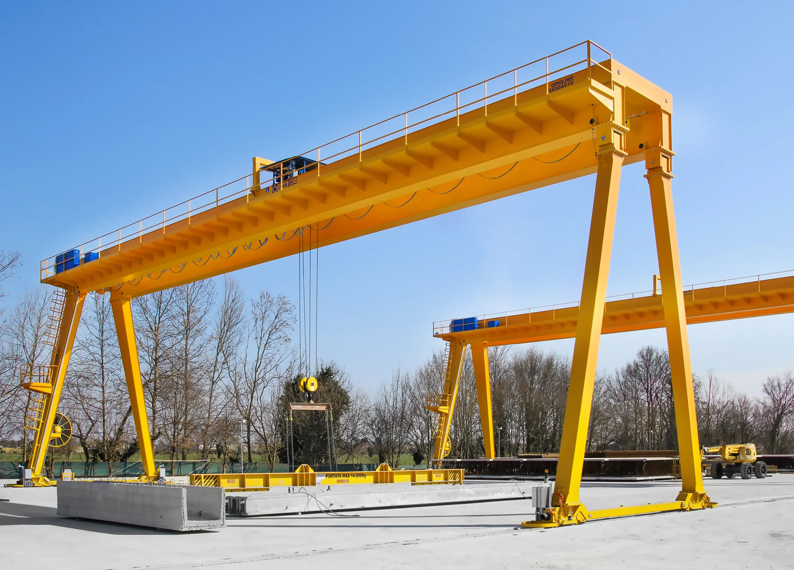 gallery - Gantry crane back Omis 