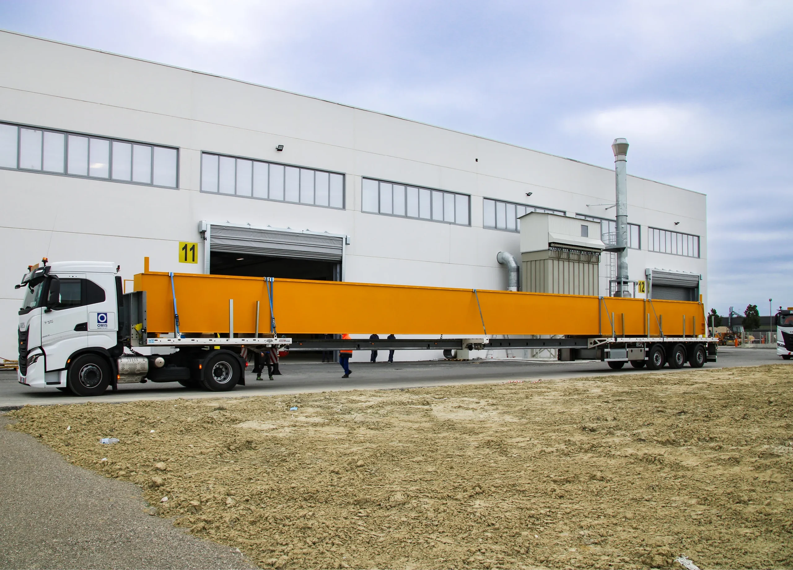 gallery - Transport delivery overhead crane 40t we handle everything with all due care transport Omis