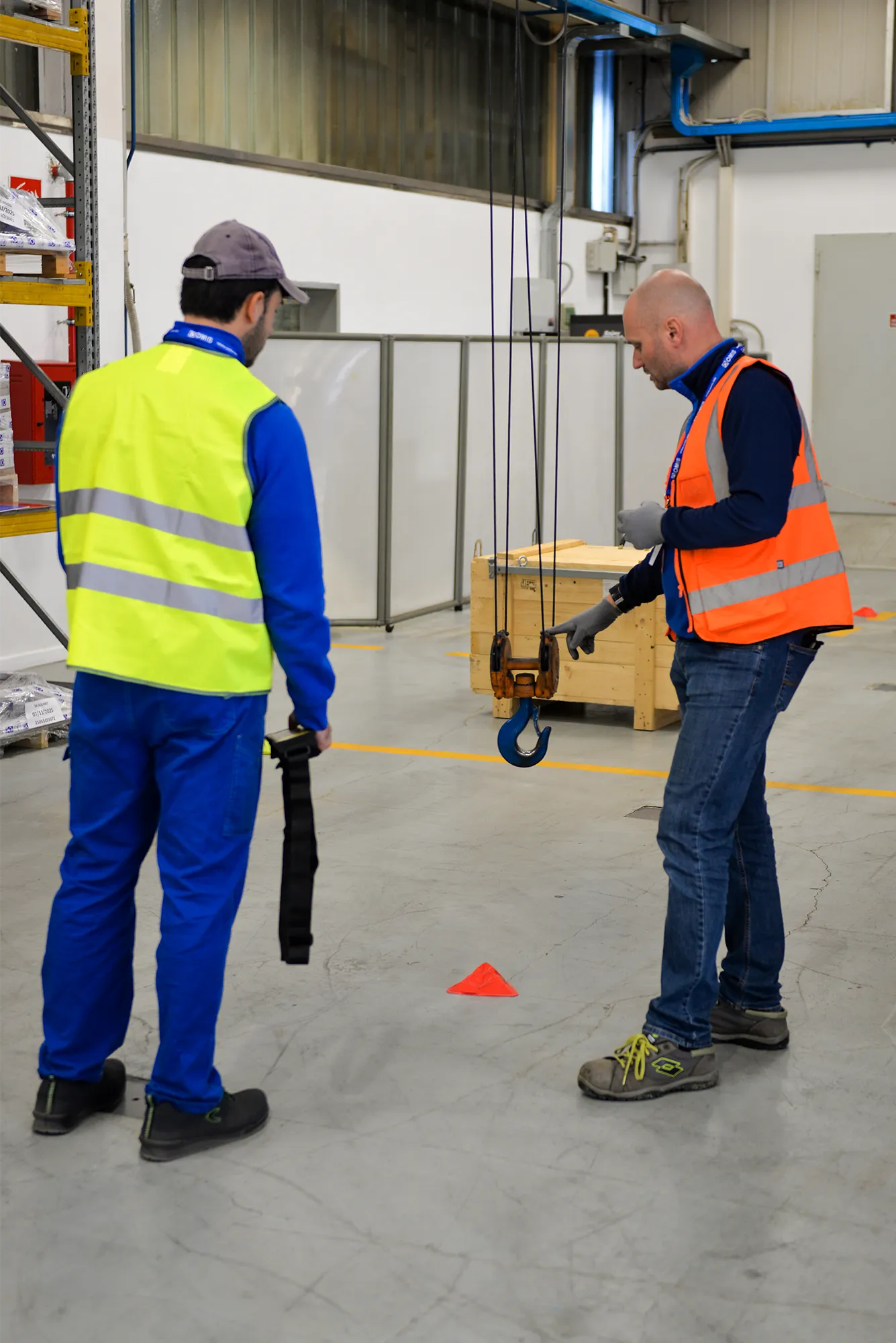 prova-pratica-posizionamento-carico-corso-formazione-carroponte-omis