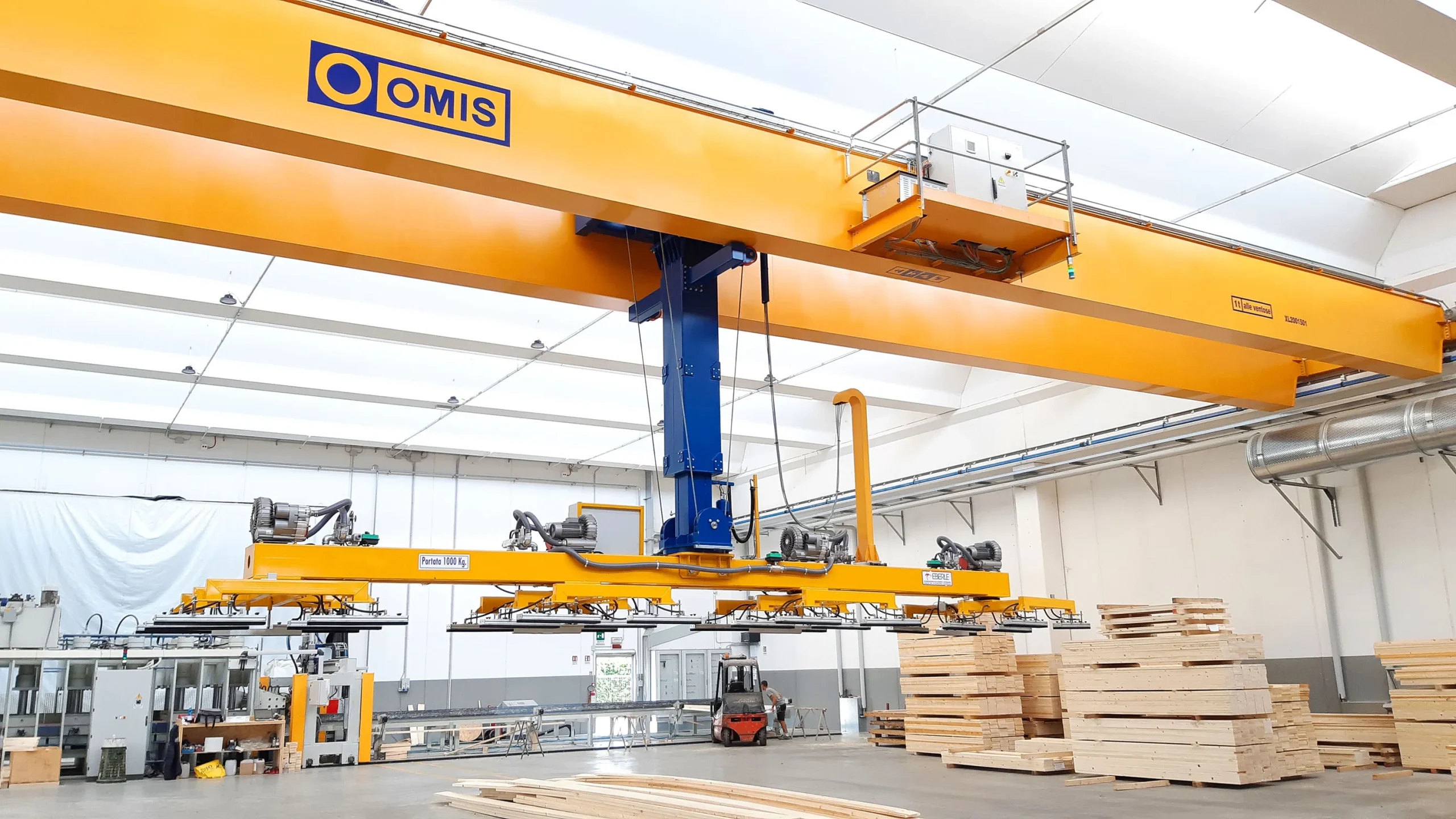 gallery - Automatic double-girder overhead crane 1t storage unit wood Omis 