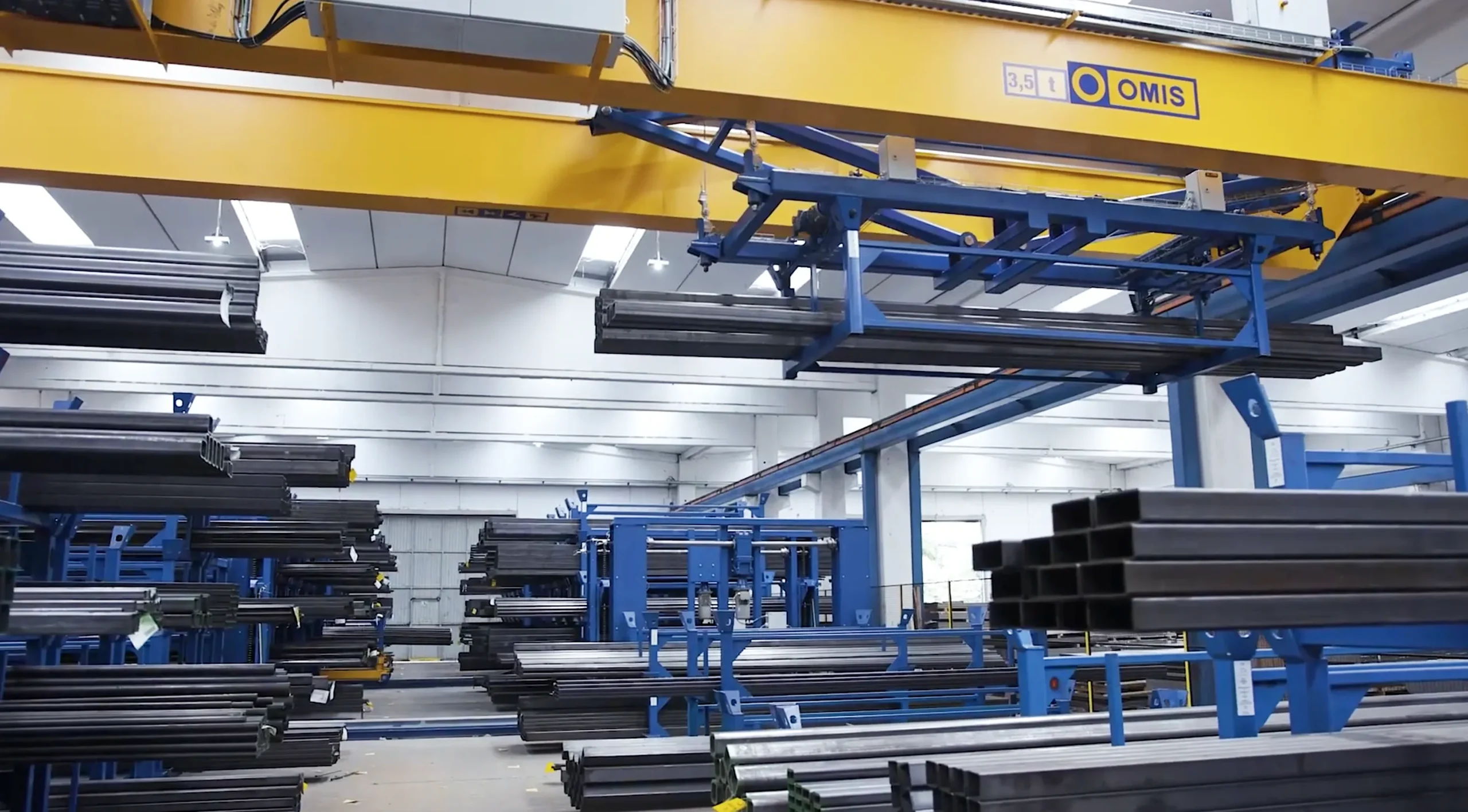 gallery - Automatic double-girder overhead crane handling pipes csb structure Omis 