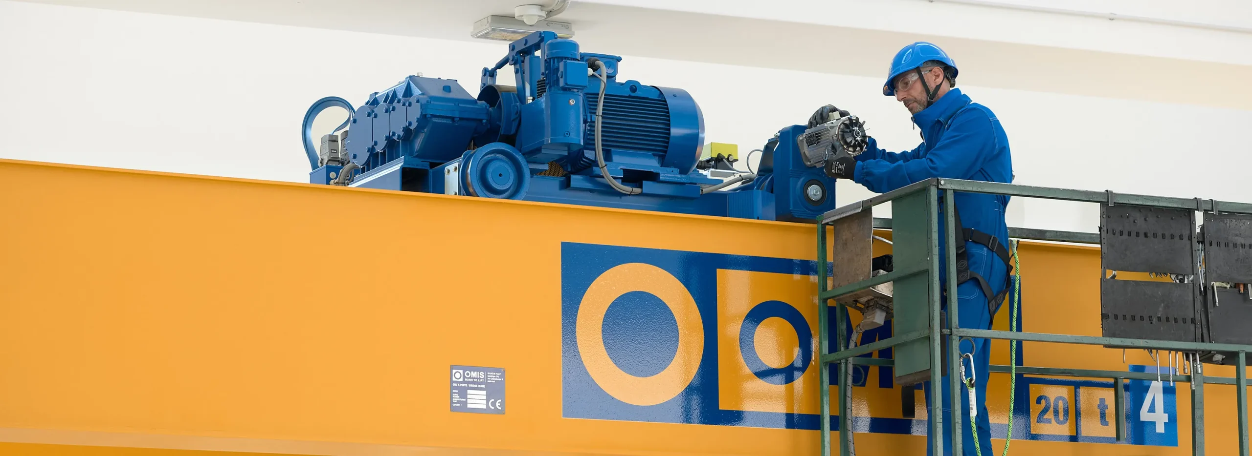 gallery - Cover service extraordinary maintenance overhead crane 20t inspection of gear motor Omis 