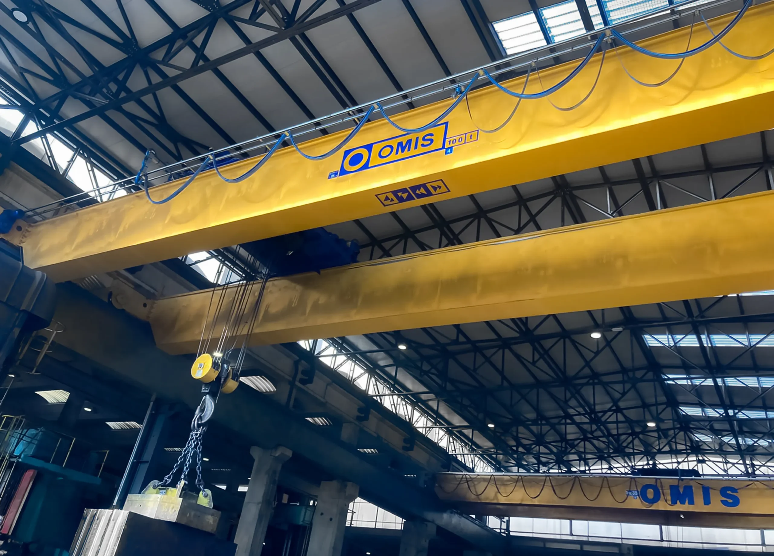 gallery - Double-girder overhead crane 100t steel plates magnets Omis 