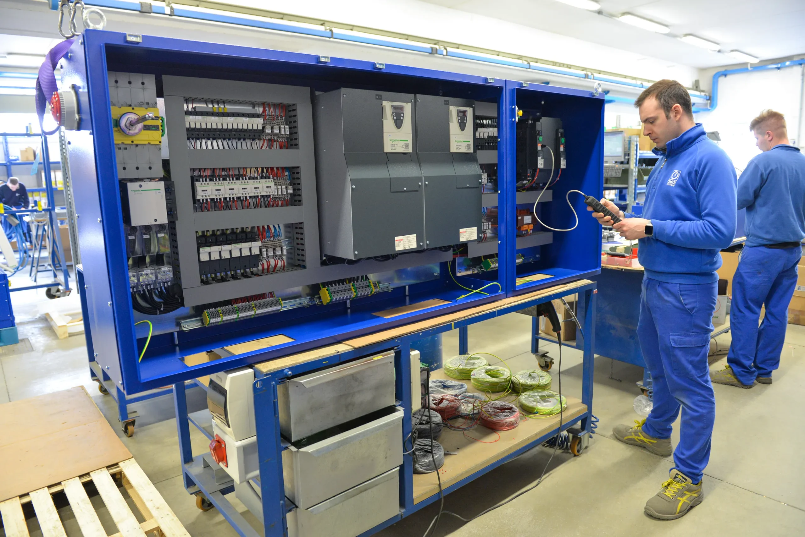 gallery - Electrical panels production test Omis 