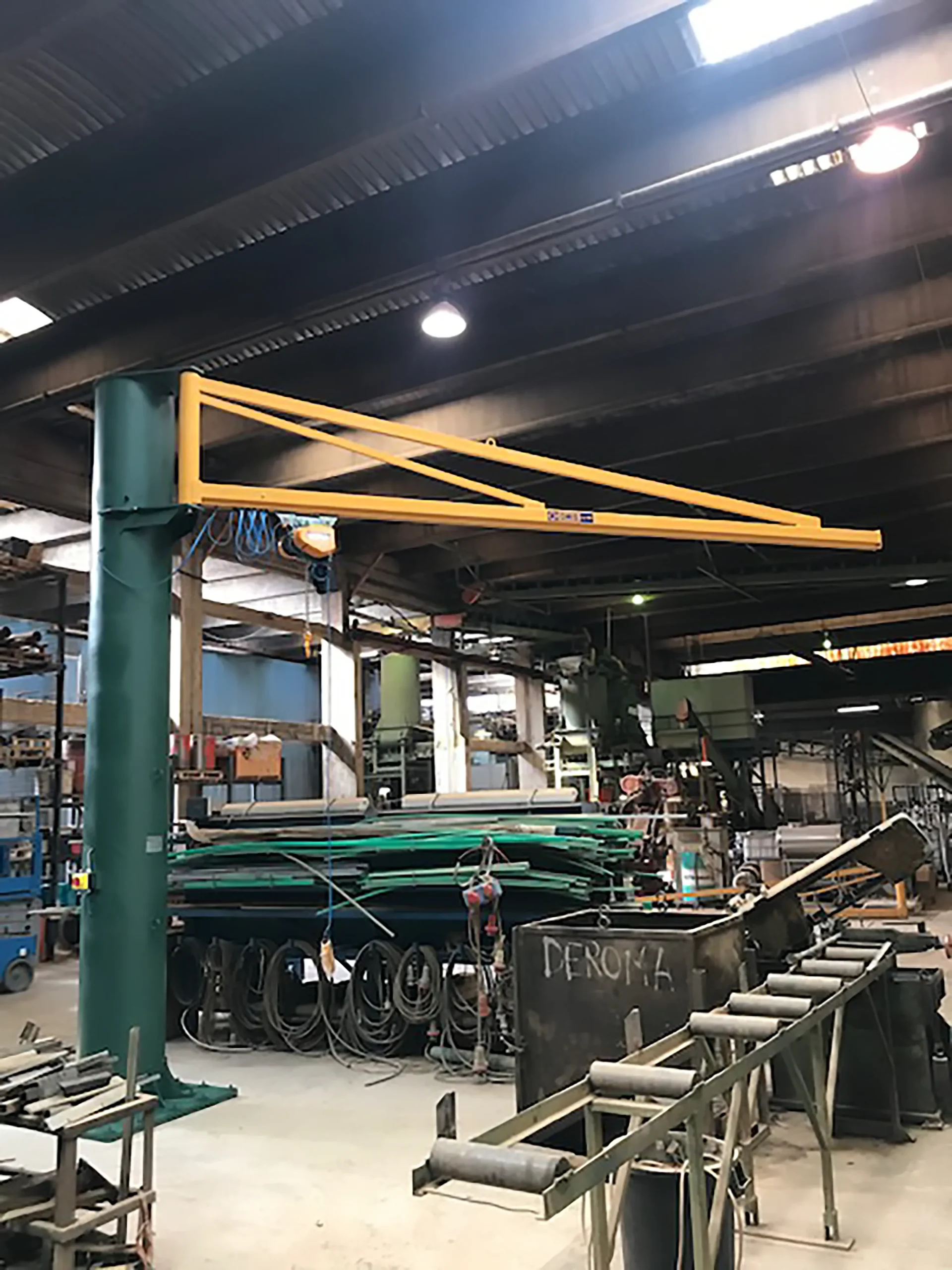 gallery - Jib crane c 250kg welder position Omis 