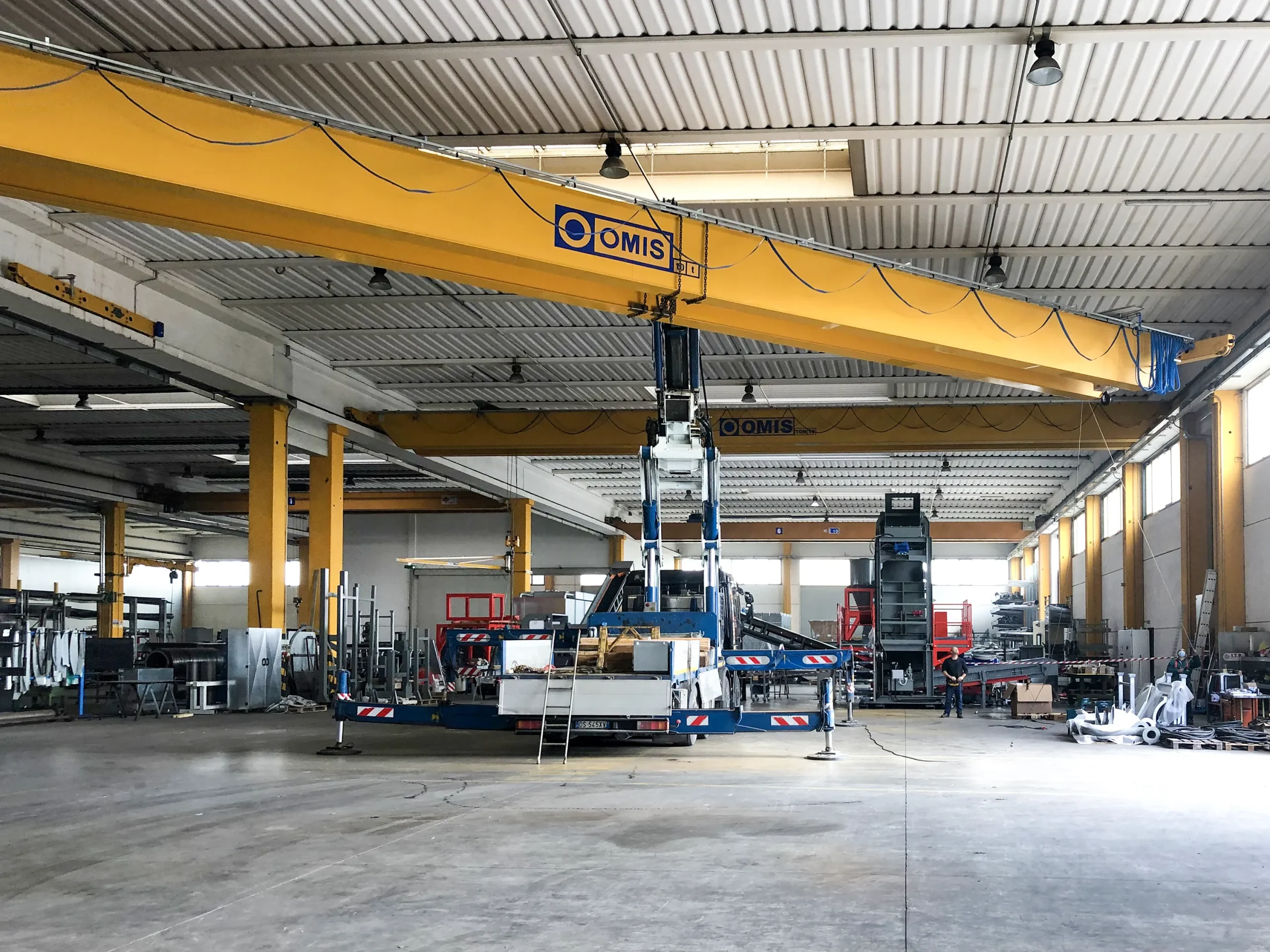 gallery - Profile after-sale services overhead crane 10t Omis 