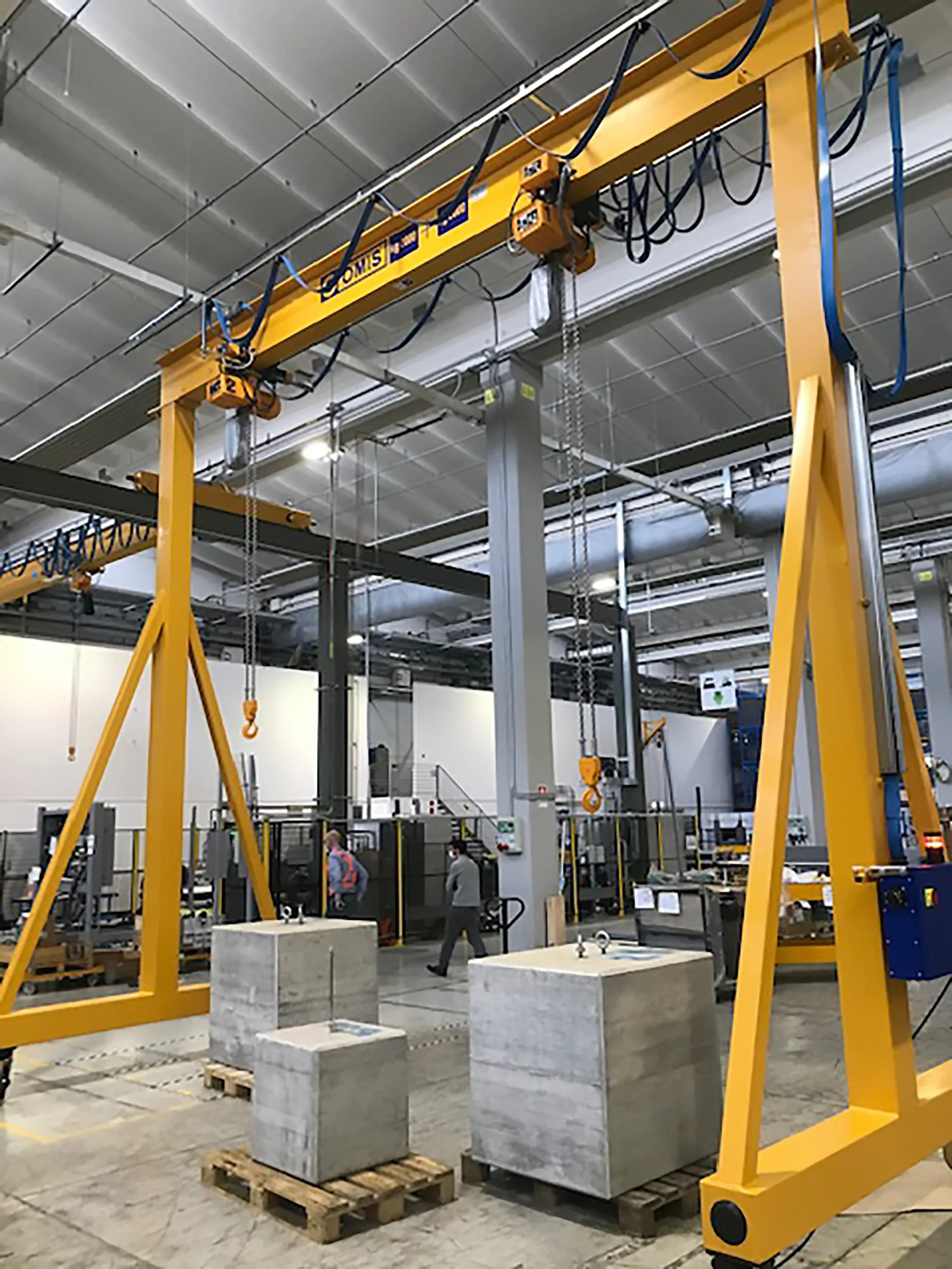 gallery - Portable gantry cane cav 1000kg shipyard Omis 