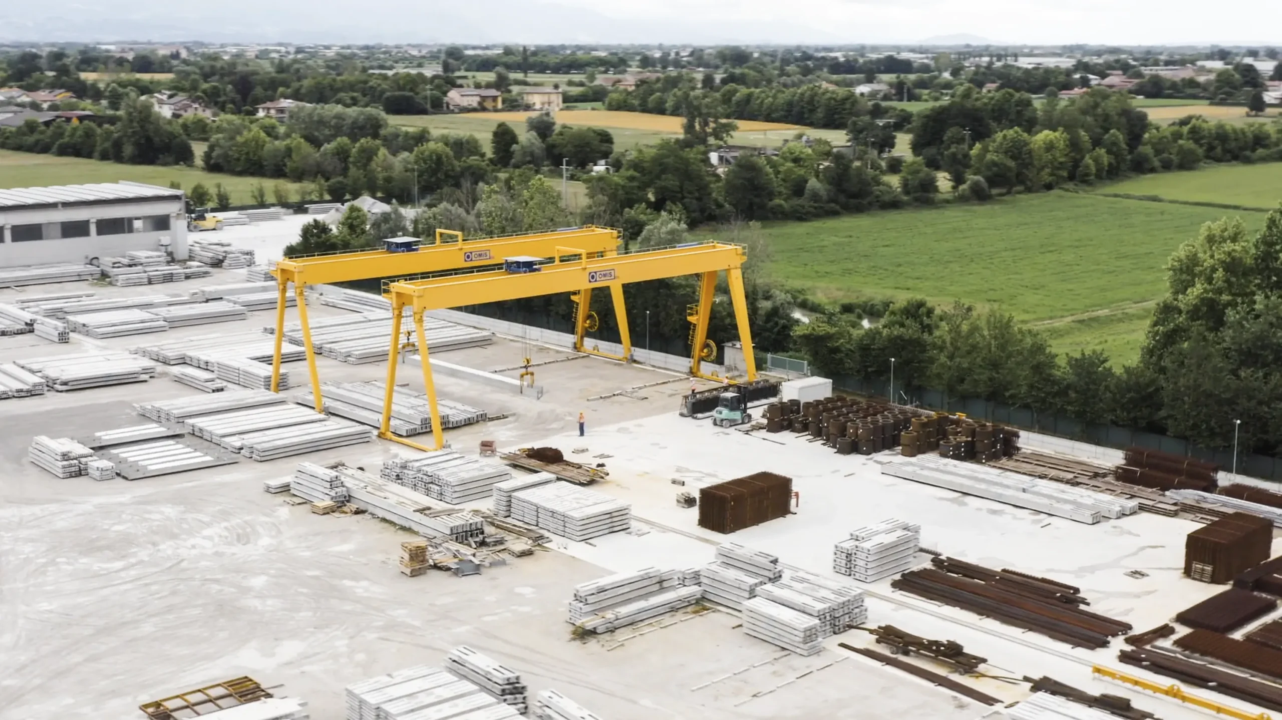 gallery - Profile double-girder gantry crane 20t esse solai Omis 