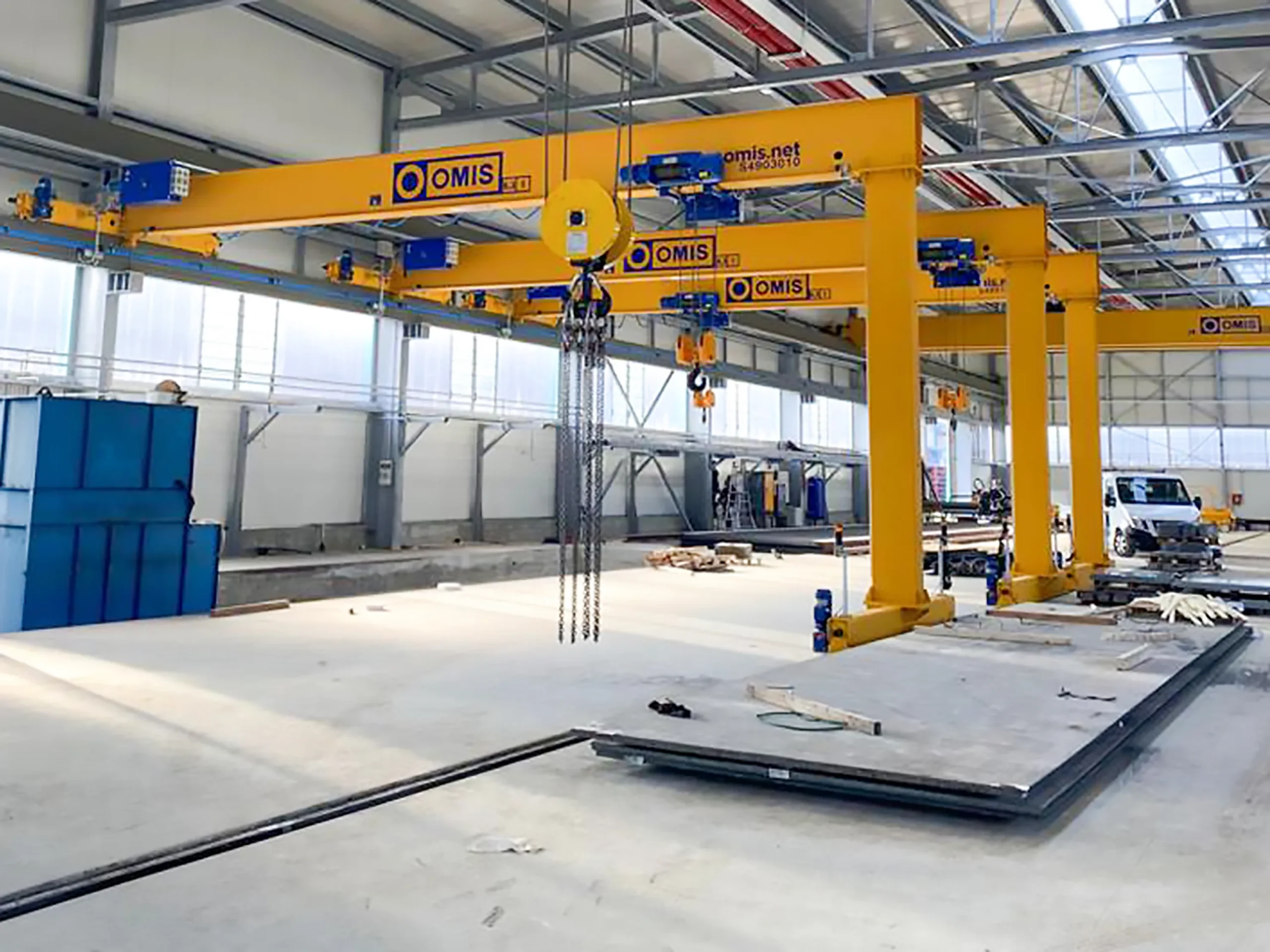 gallery - Semi-gantry crane 3 2t storage unit Omis 