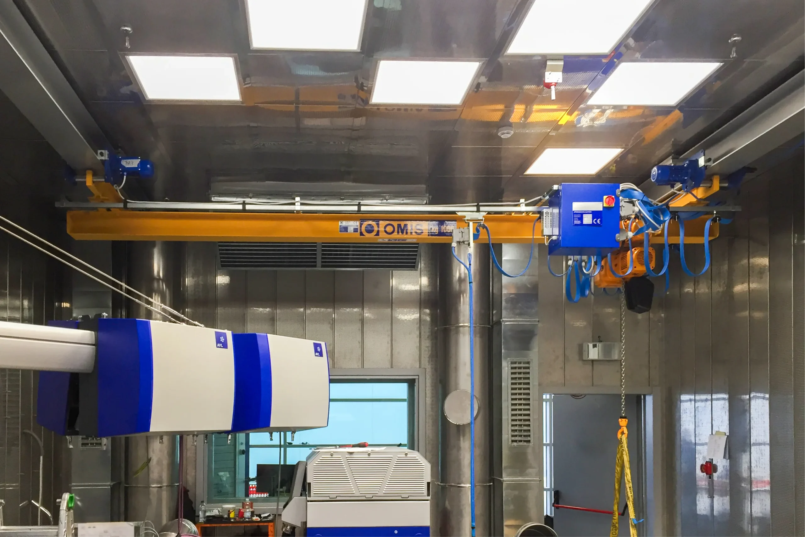 site-2-underslung-cranes-GSE-omis