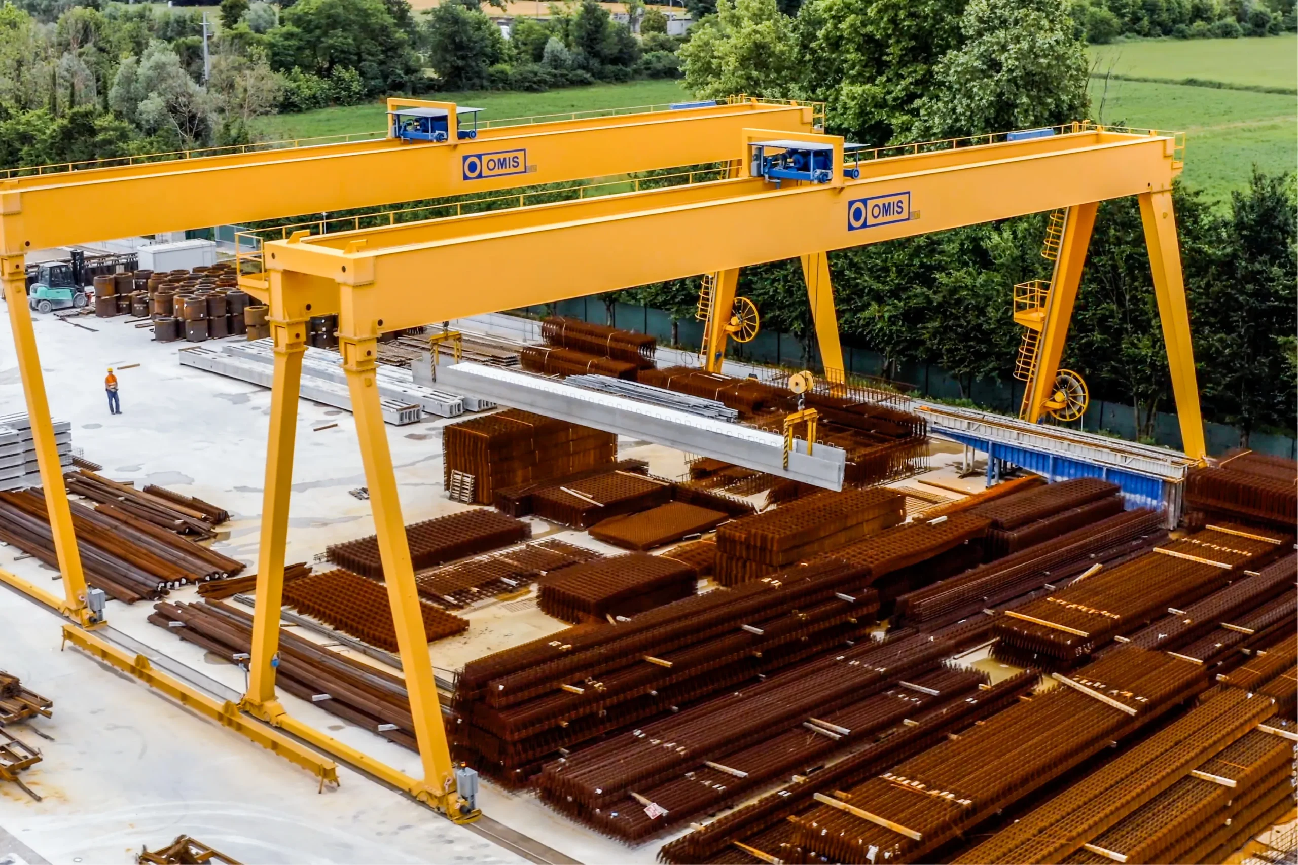 site-overhead-cranes-for-the-precast-sector-8-omis