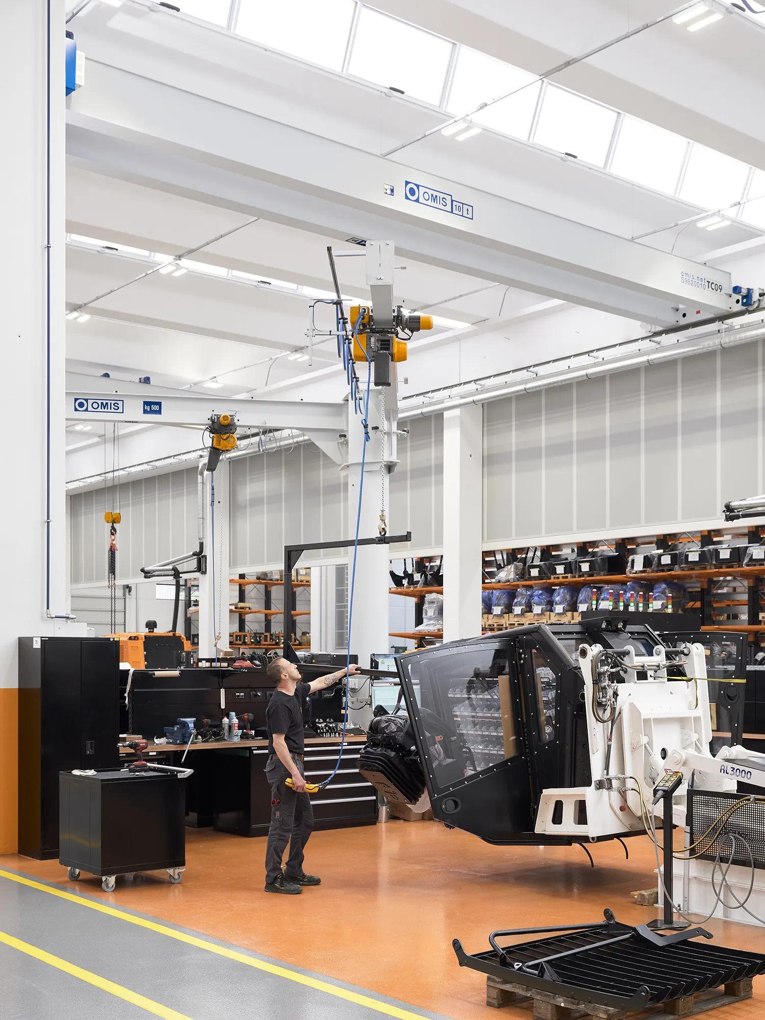 jib-crane-500kg-production-lifting-seat-reference-FAE-omis