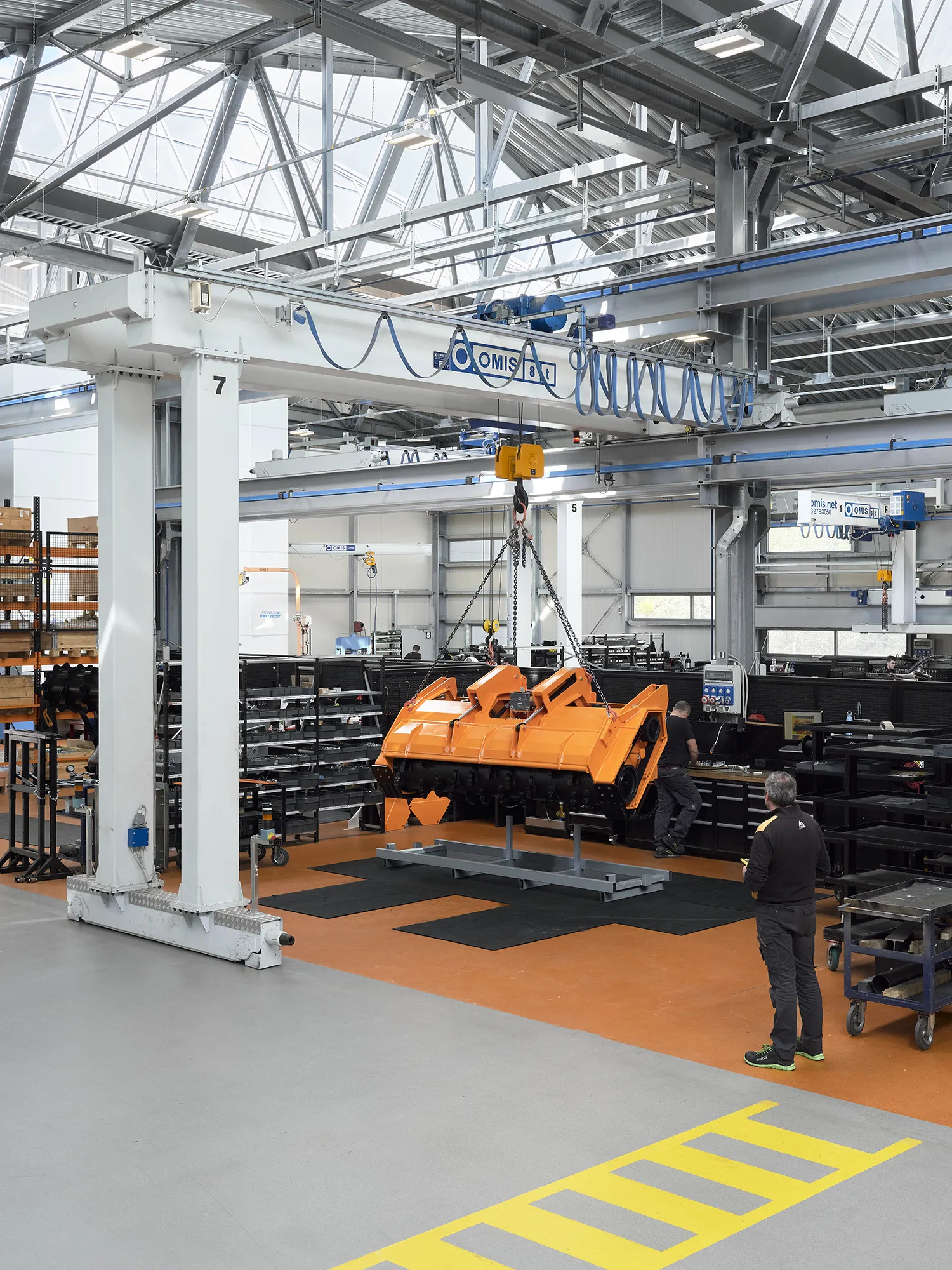 semi-gantry-crane-8t-hoist-lifting-reference-FAE-omis