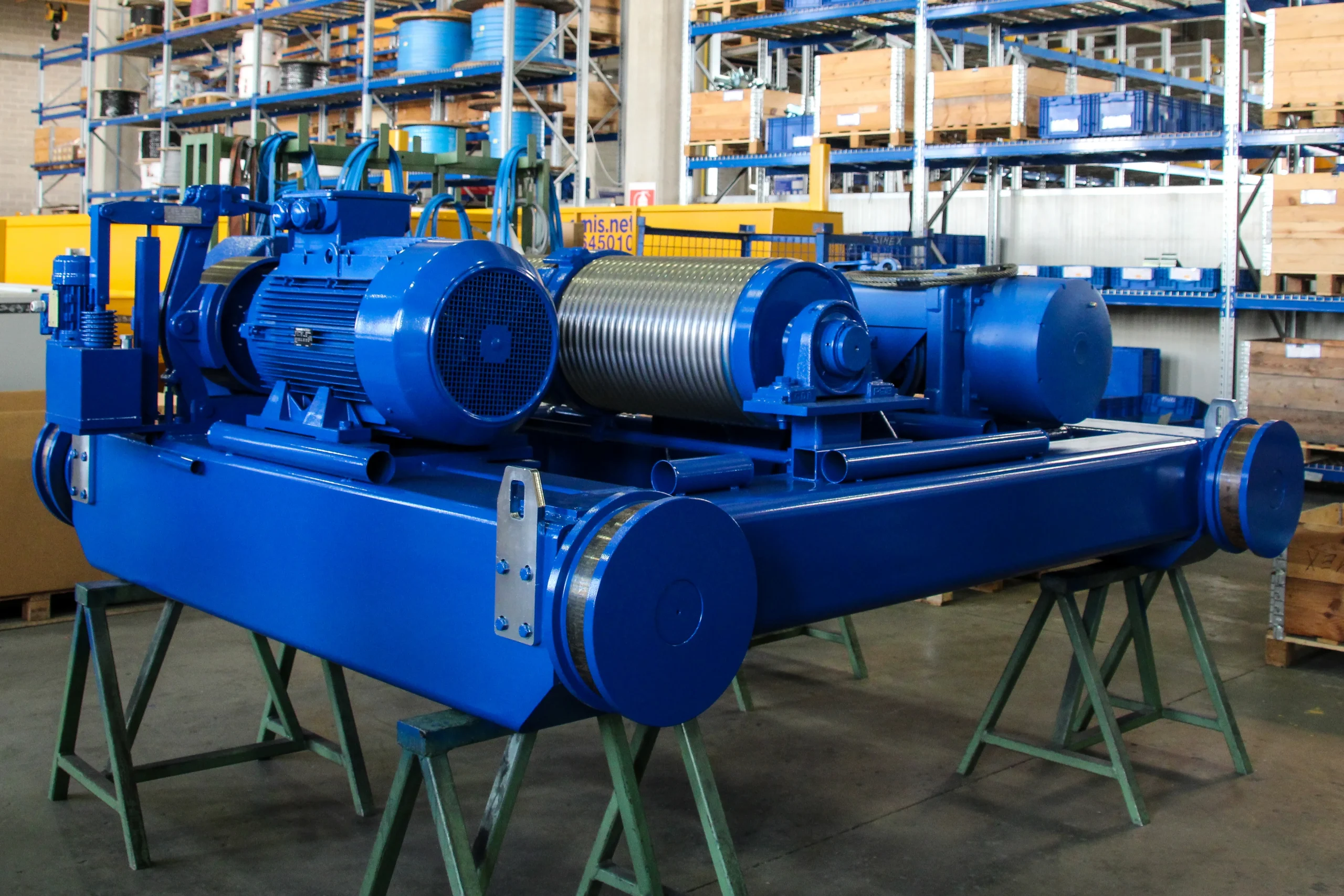 open-barrel-winch-30t-double-lifting-7-omis